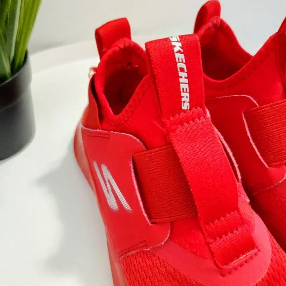 (Pre-loved) Skechers Slip-on Sneakers - Picture 11 of 11